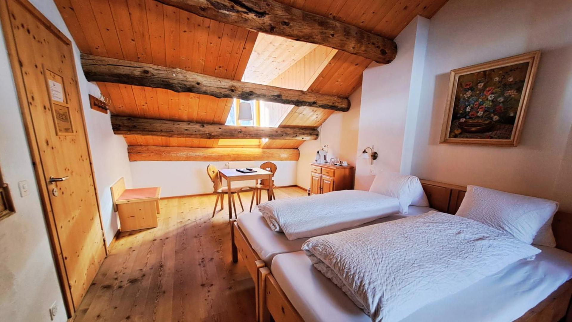Gasthaus & Hotel Berninahaus Pontresina Habitación foto